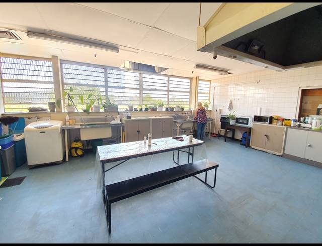 8,558M² WAREHOUSE FOR SALE IN CITY DEEP